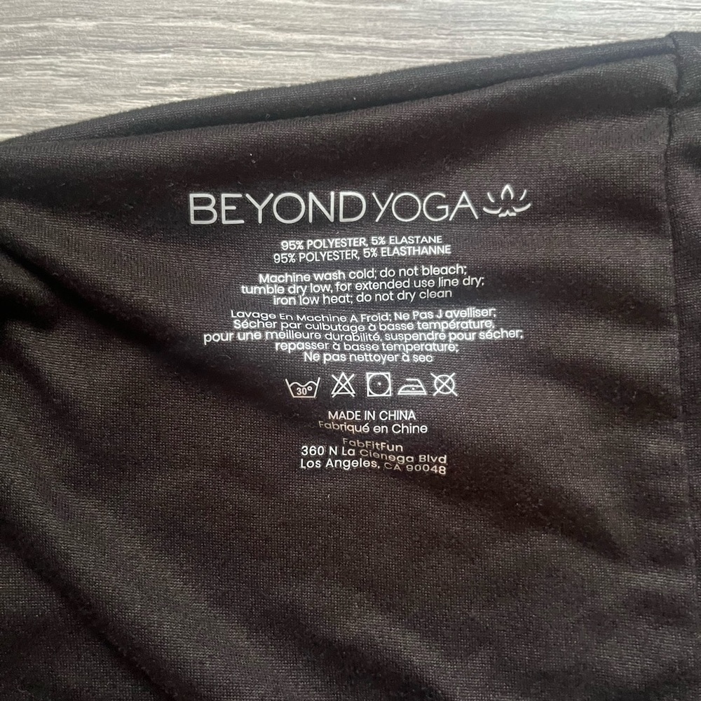 Beyond Yoga Black Infinity Scarf Pocket Fall Winter Casual Accessory Warm Cozy - Picture 3 of 5